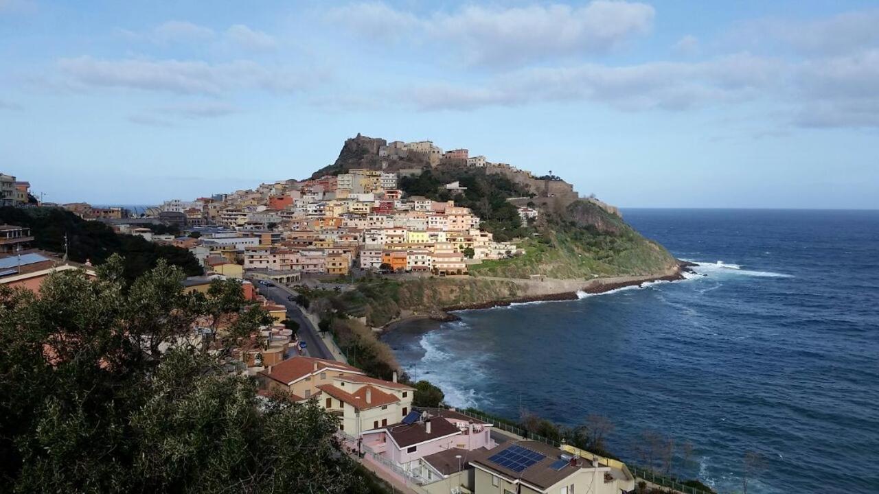 La Tartaruga Spiaggiata - Bilocale Centrale A Pochi Metri Dalla Spiaggia Castelsardo Exteriér fotografie